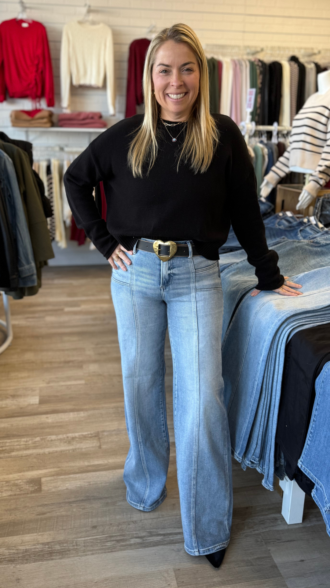 Mid Rise Wide Jeans With Front Patch Pockets