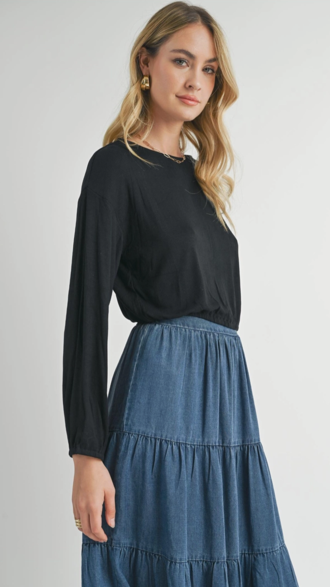 Black Elastic Hem Knit Bubble Top