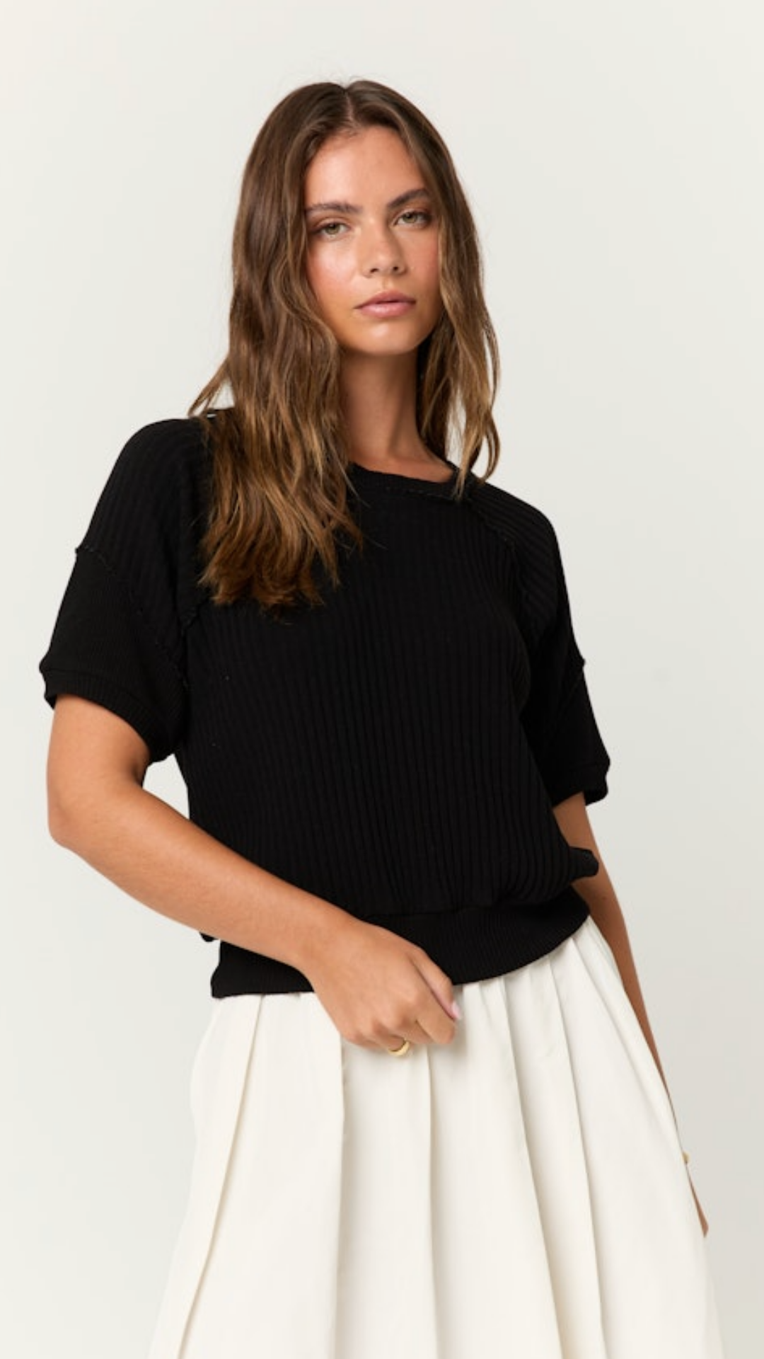 Rani Raglan Ribbed Short Sleeve Pullover Top